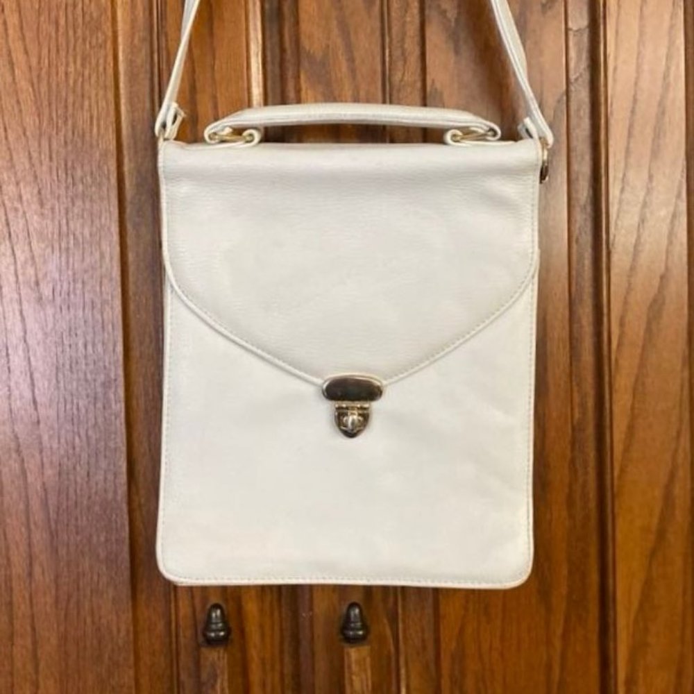Made In Italy Genuine Pebble Leather Shoulder Bag White Color Great Condition!